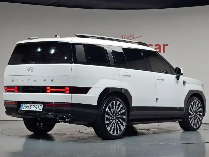 2024 Hyundai Santa Fe с пробегом 11 050 км