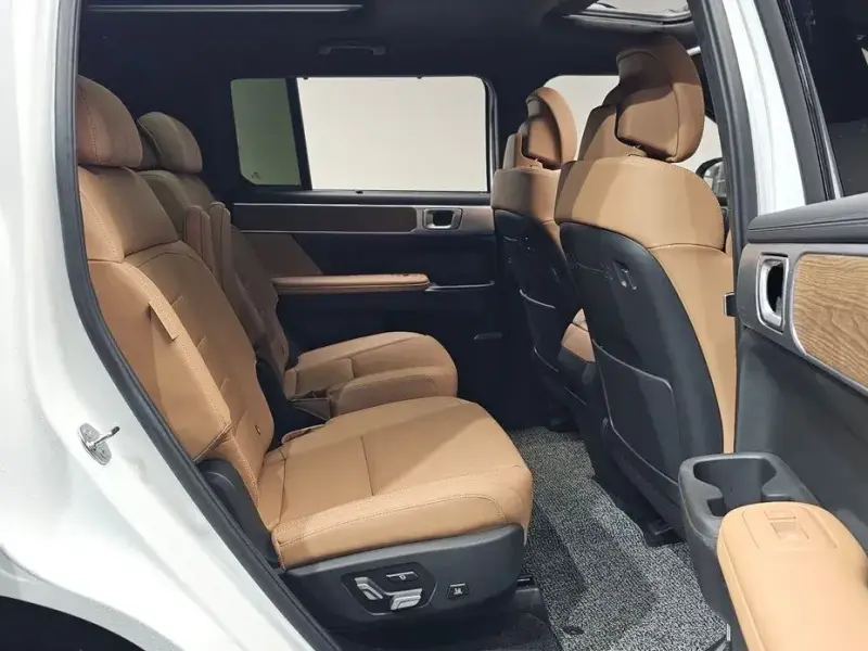 2024 Hyundai Santa Fe с пробегом 11 050 км