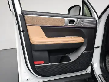 2024 Hyundai Santa Fe с пробегом 11 050 км
