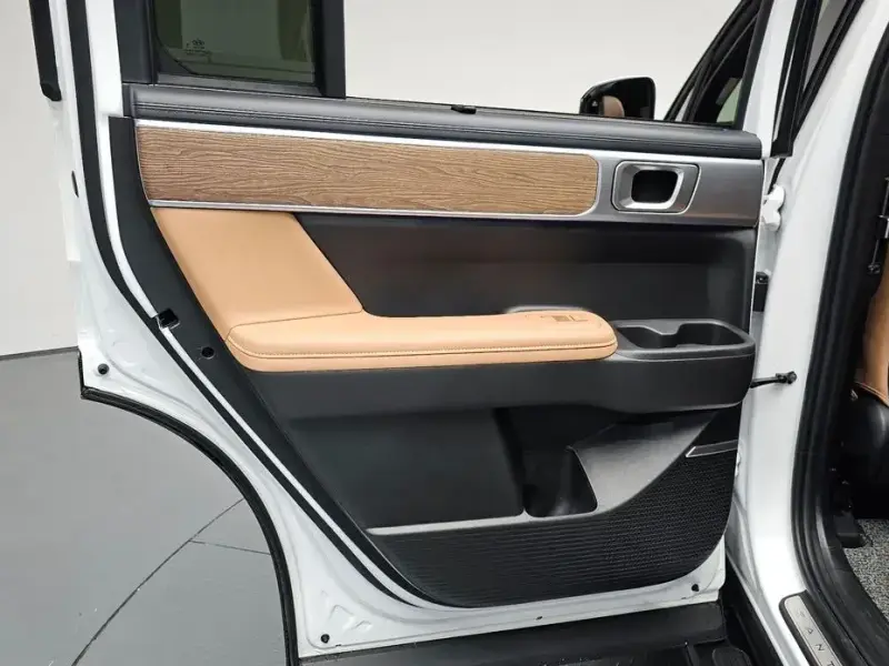 2024 Hyundai Santa Fe с пробегом 11 050 км