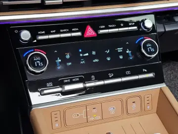 2024 Hyundai Santa Fe с пробегом 11 050 км
