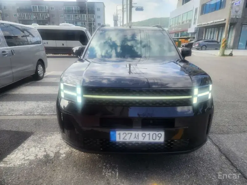 2025 Hyundai Santa Fe с пробегом 7 938 км