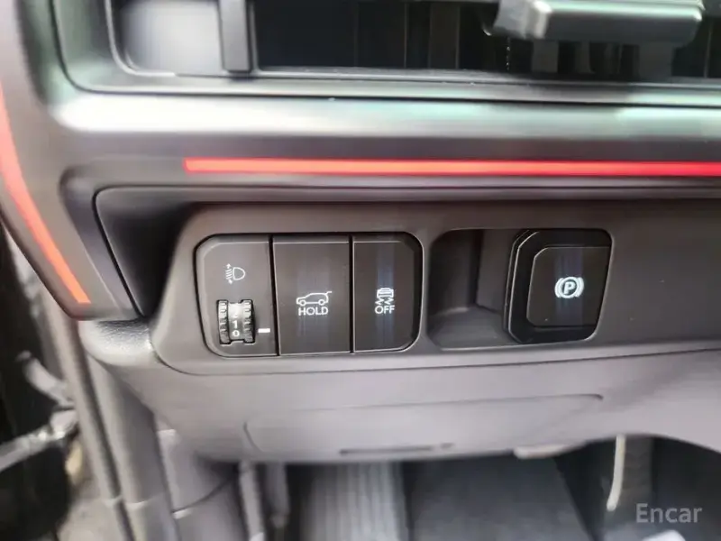 2025 Hyundai Santa Fe с пробегом 7 938 км