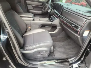 2025 Hyundai Santa Fe с пробегом 7 938 км