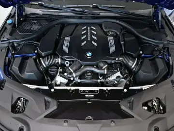 2023 BMW 8 серии с пробегом 62 989 км