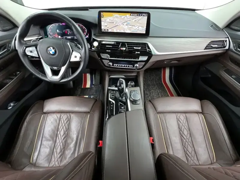 2023 BMW 6 серии с пробегом 42 670 км