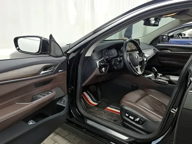 2023 BMW 6 серии с пробегом 42 670 км