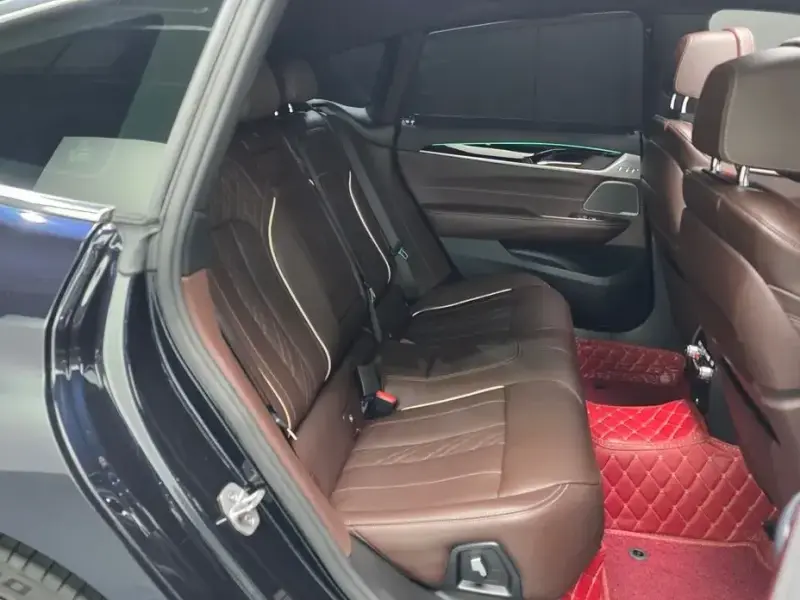 2023 BMW 6 серии с пробегом 69 917 км