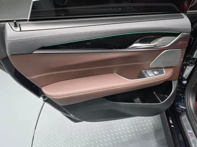 2023 BMW 6 серии с пробегом 69 917 км