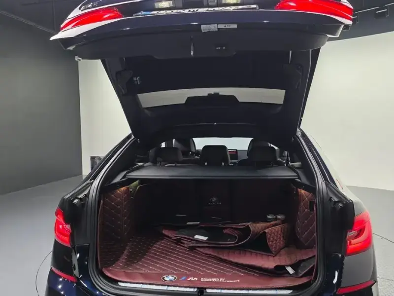 2023 BMW 6 серии с пробегом 69 917 км