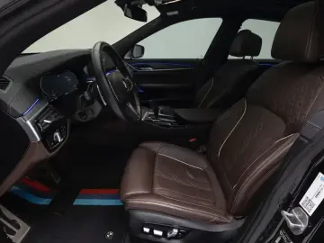 2022 BMW 6 серии с пробегом 83 800 км