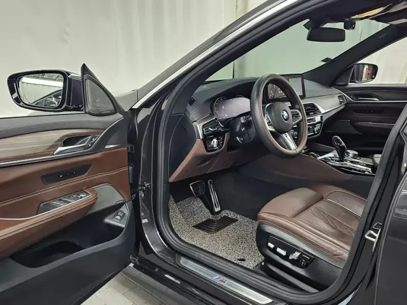 2021 BMW 6 серии с пробегом 68 019 км