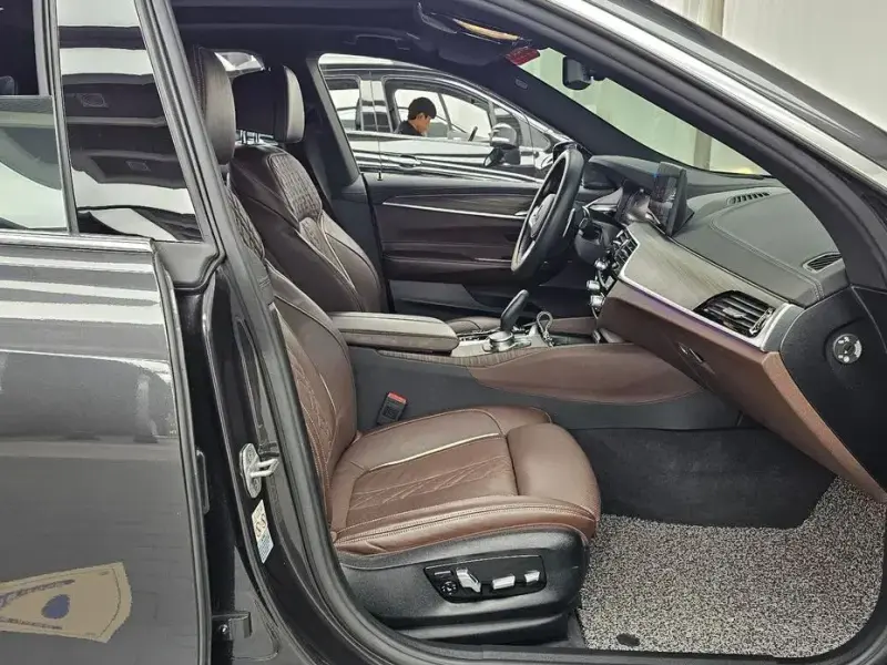 2021 BMW 6 серии с пробегом 68 019 км