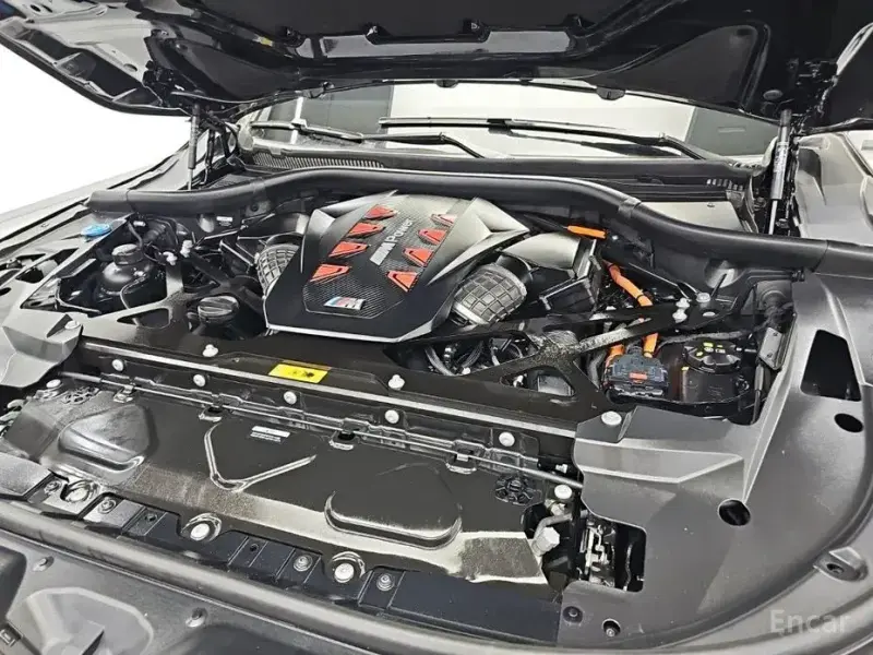 2024 BMW XM с пробегом 22 091 км