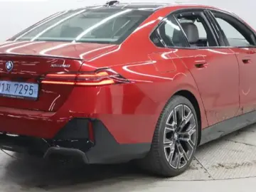 2024 BMW i5 с пробегом 6 600 км