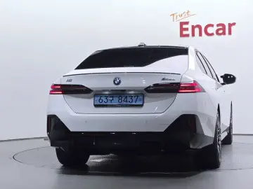 2024 BMW i5 с пробегом 31 683 км