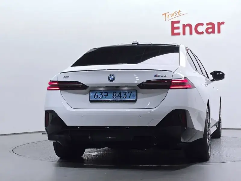 2024 BMW i5 с пробегом 31 683 км