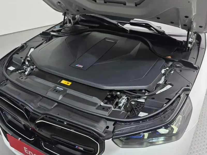 2024 BMW i5 с пробегом 31 683 км