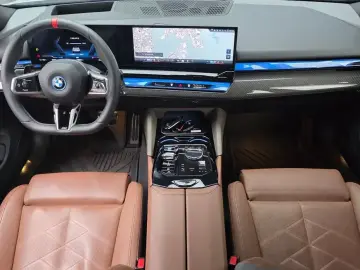2024 BMW i5 с пробегом 31 683 км