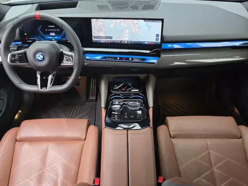 2024 BMW i5 с пробегом 31 683 км