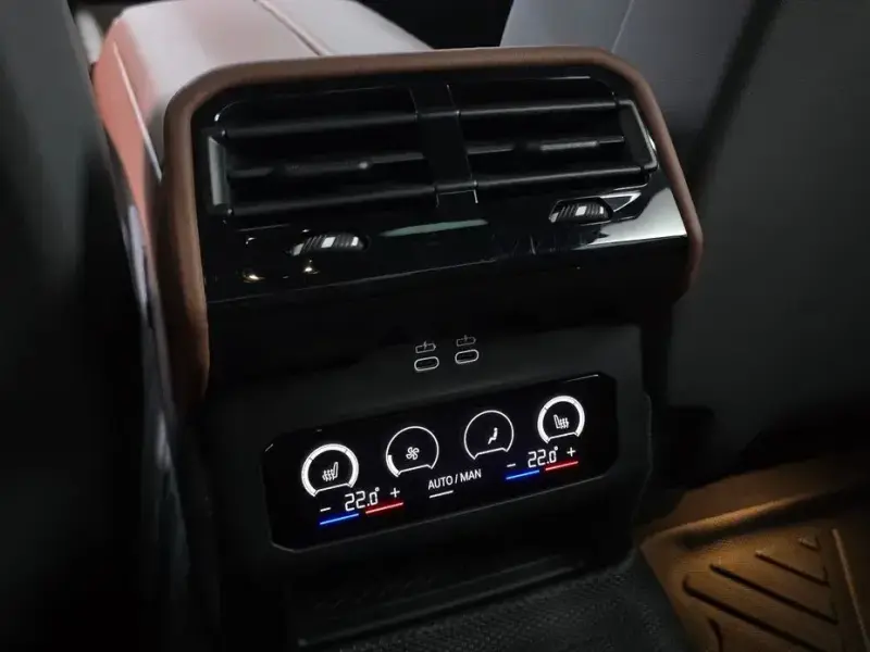 2024 BMW i5 с пробегом 31 683 км