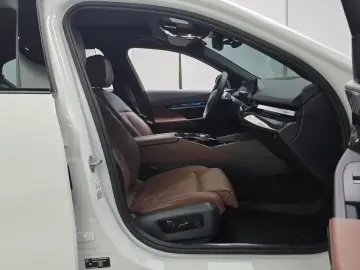 2024 BMW i5 с пробегом 31 683 км
