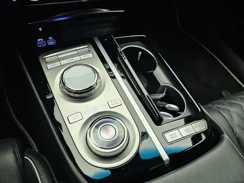 2023 Genesis G80 с пробегом 48 674 км
