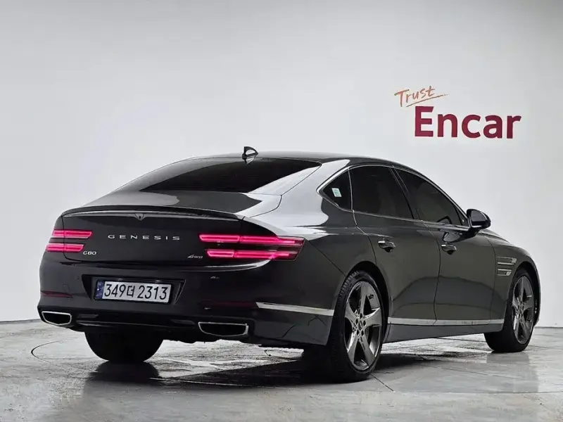 2023 Genesis G80 с пробегом 39 607 км