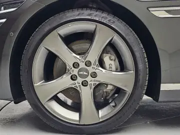 2023 Genesis G80 с пробегом 39 607 км