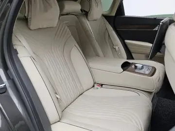 2023 Genesis G80 с пробегом 34 951 км