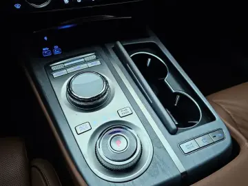 2023 Genesis G80 с пробегом 39 607 км
