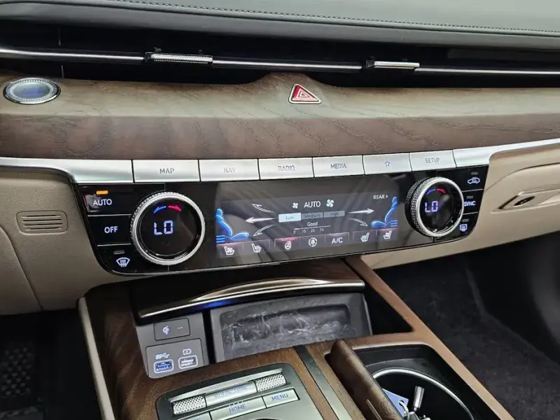 2023 Genesis G80 с пробегом 34 951 км