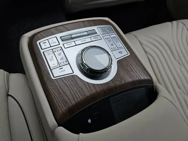 2023 Genesis G80 с пробегом 34 951 км