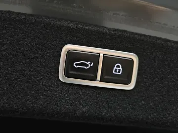 2023 Genesis G80 с пробегом 34 951 км