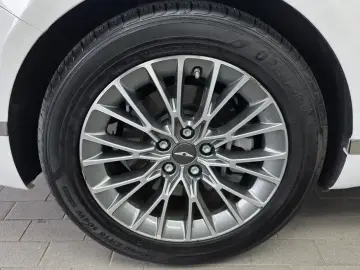 2023 Genesis G80 с пробегом 26 028 км