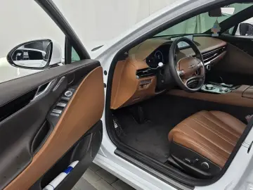2023 Genesis G80 с пробегом 26 028 км