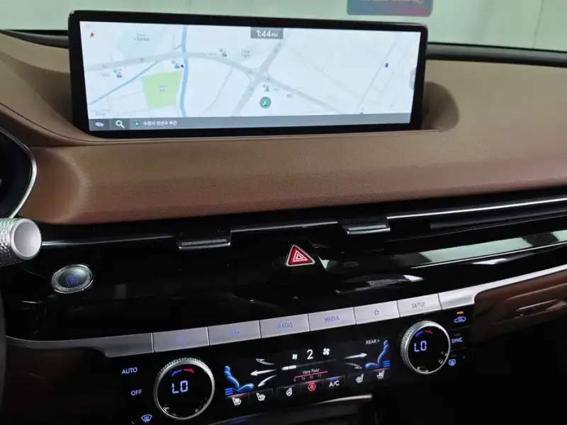 2023 Genesis G80 с пробегом 26 028 км