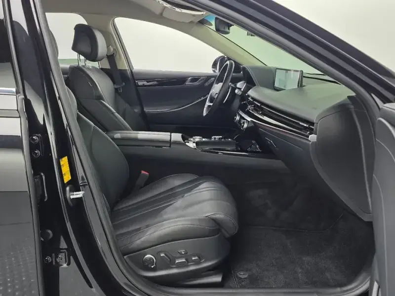 2023 Genesis G80 с пробегом 24 088 км
