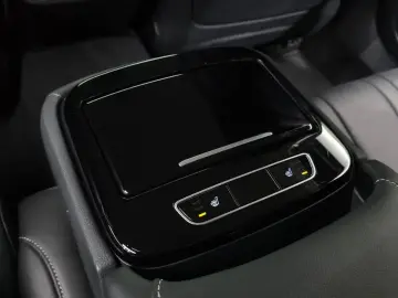 2023 Genesis G80 с пробегом 24 088 км