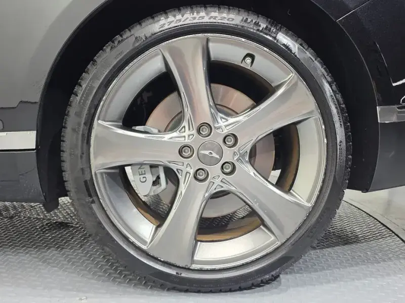 2023 Genesis G80 с пробегом 24 088 км