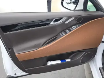 2023 Genesis G80 с пробегом 26 028 км