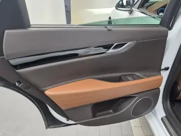 2023 Genesis G80 с пробегом 26 028 км