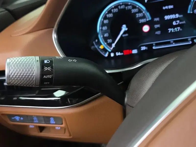 2023 Genesis G80 с пробегом 26 028 км