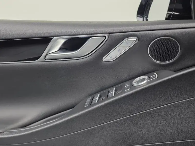 2023 Genesis G80 с пробегом 24 088 км