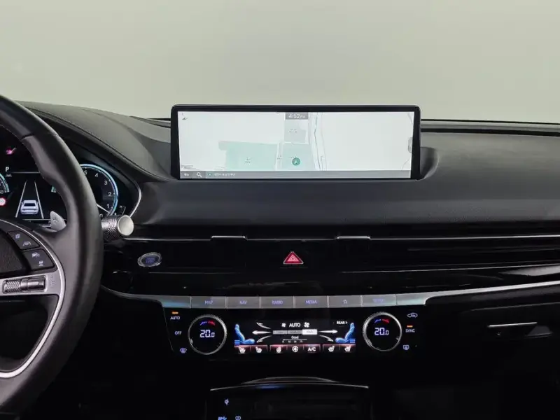 2023 Genesis G80 с пробегом 24 088 км