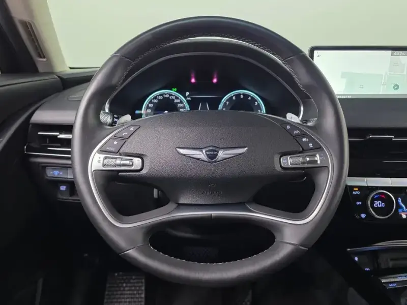 2023 Genesis G80 с пробегом 24 088 км