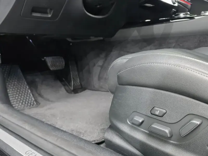2023 Genesis G80 с пробегом 24 088 км