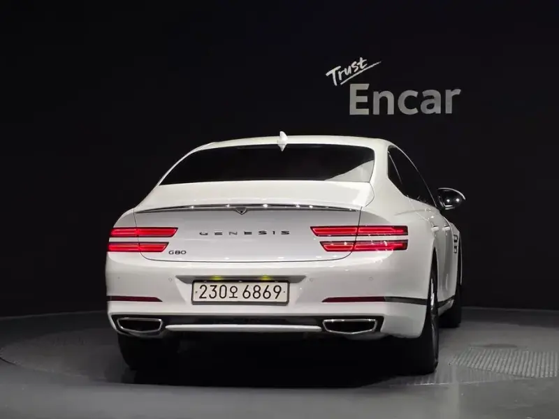 2023 Genesis G80 с пробегом 37 041 км