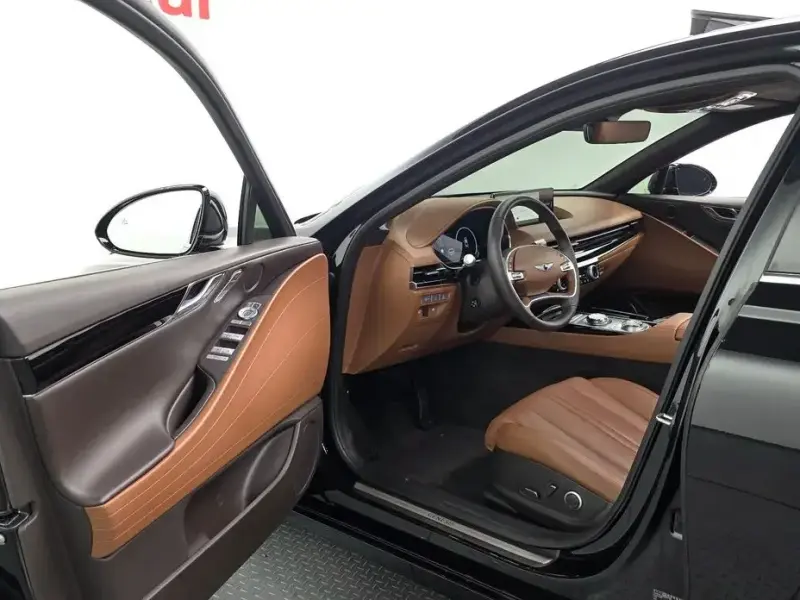 2023 Genesis G80 с пробегом 62 931 км