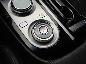 2023 Genesis G80 с пробегом 37 041 км